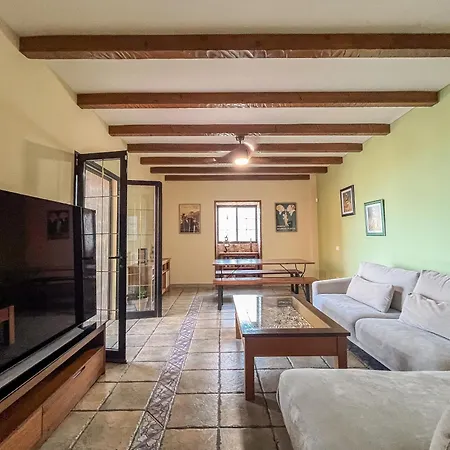 Rural 2br - Terrace & Nature View 度假居
